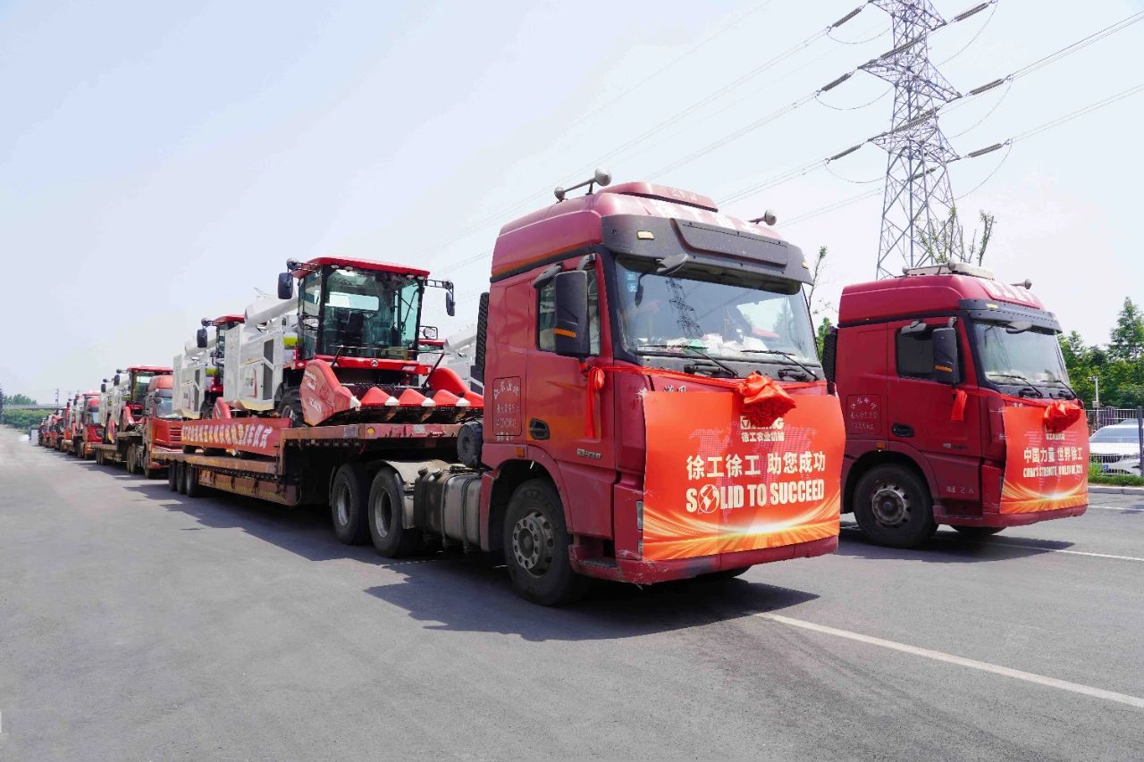 【發(fā)車！】徐工2024款XCA系列玉米收獲機(jī)批量交付，開啟閃耀新征程