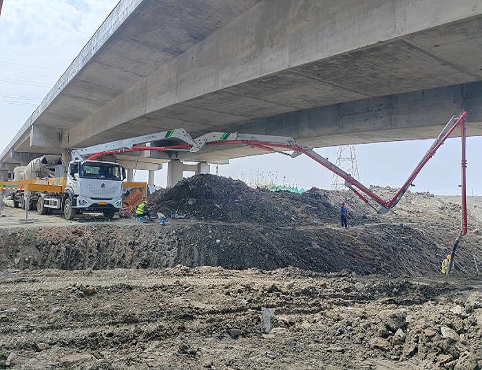 輕靈穩??！徐工33米泵車領航新城鎮基建