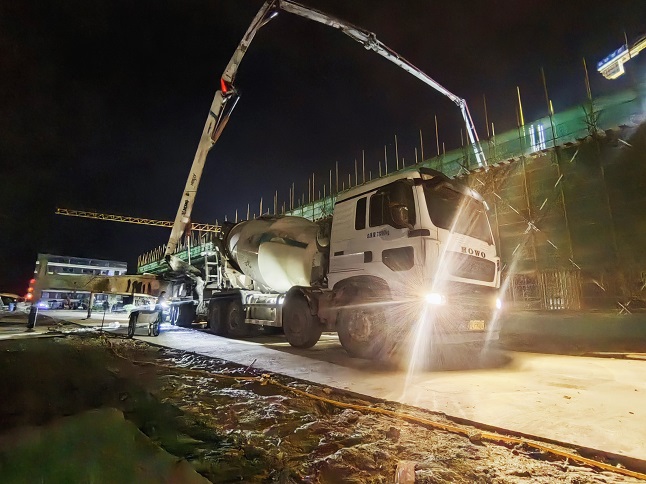 深夜600方，徐工成套化混凝土裝備打出“協同戰”
